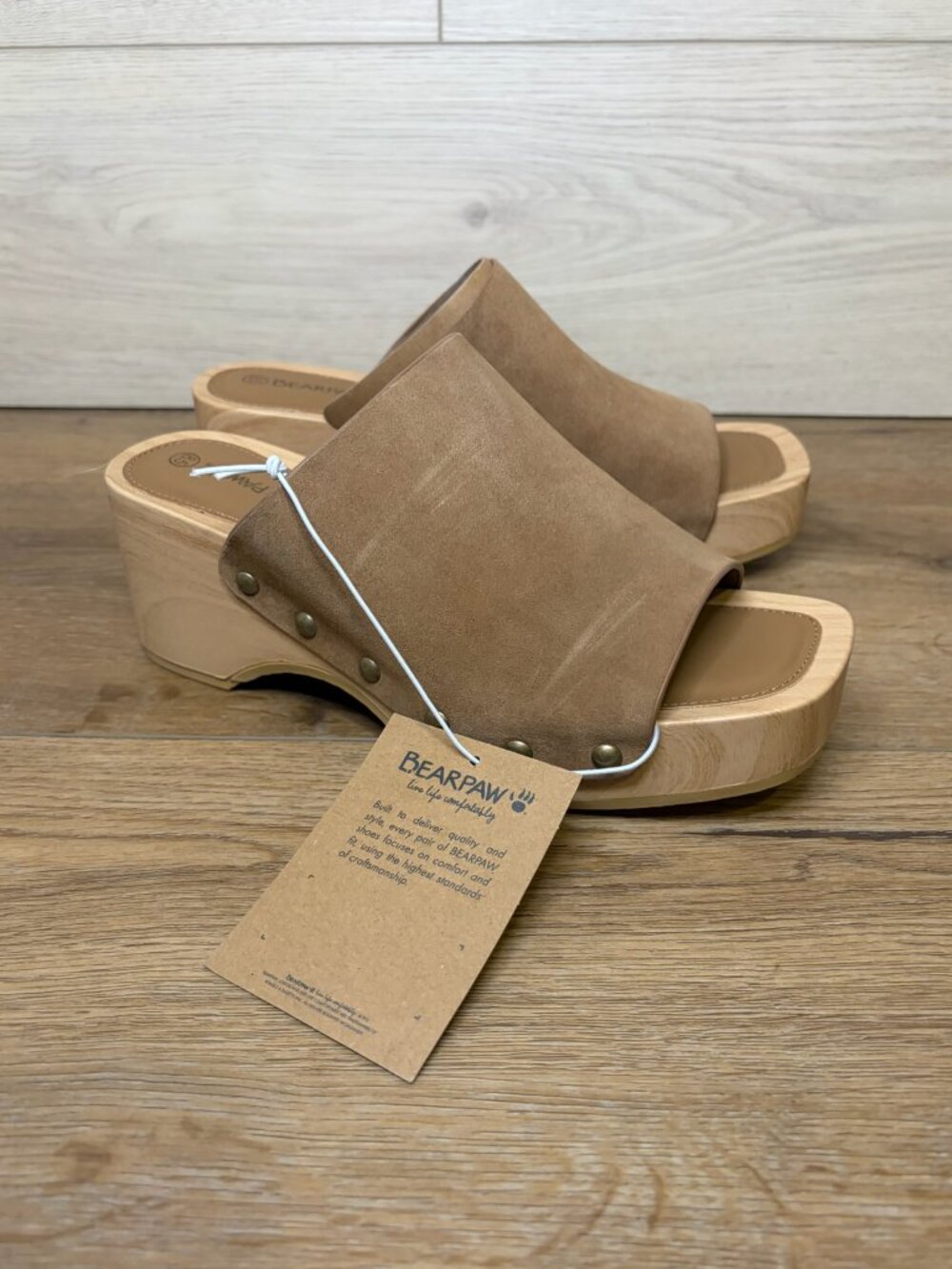 Bearpaw Tilda Taupe Suede Platform Mule Clogs 8.5 NWT